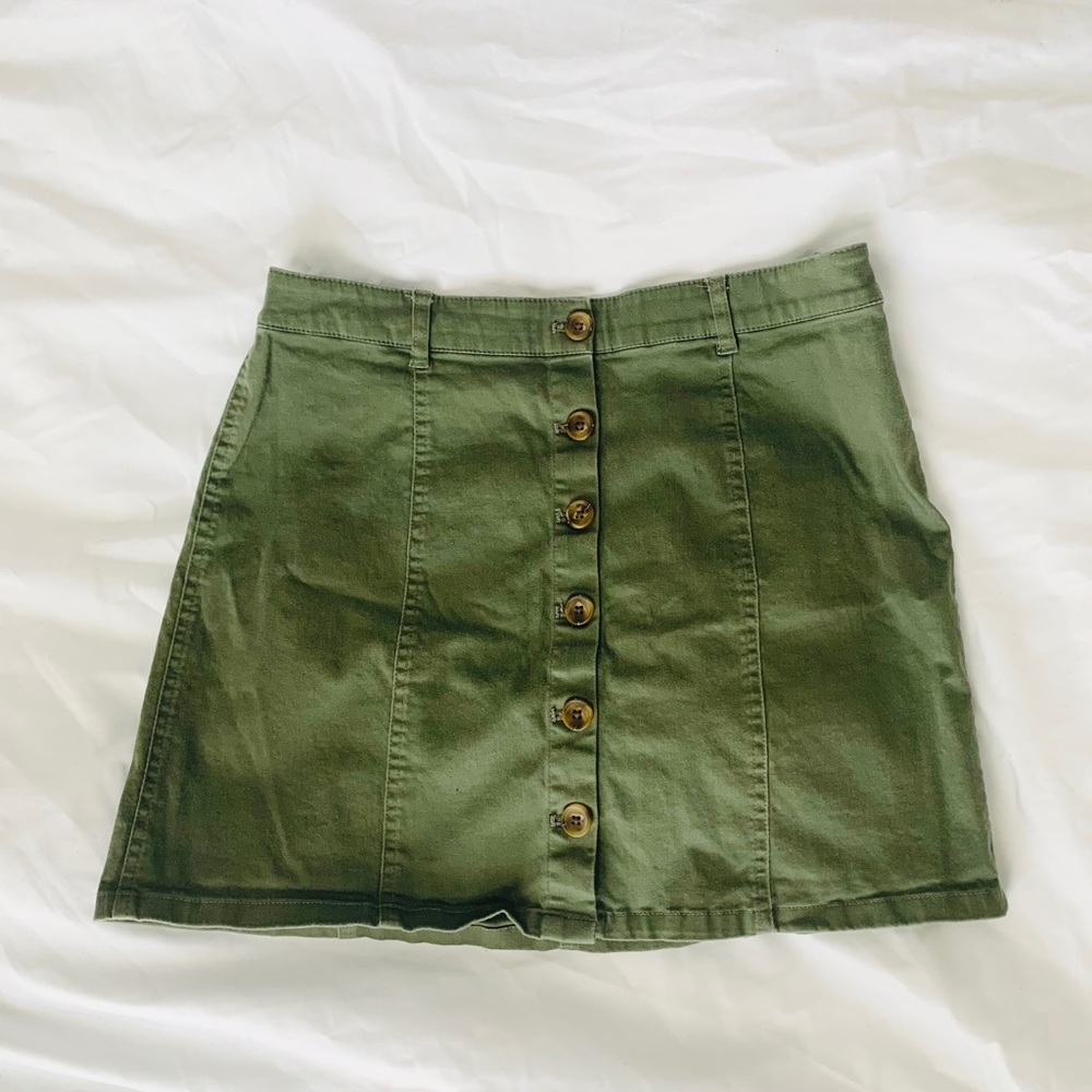 green stretchy mini skirt